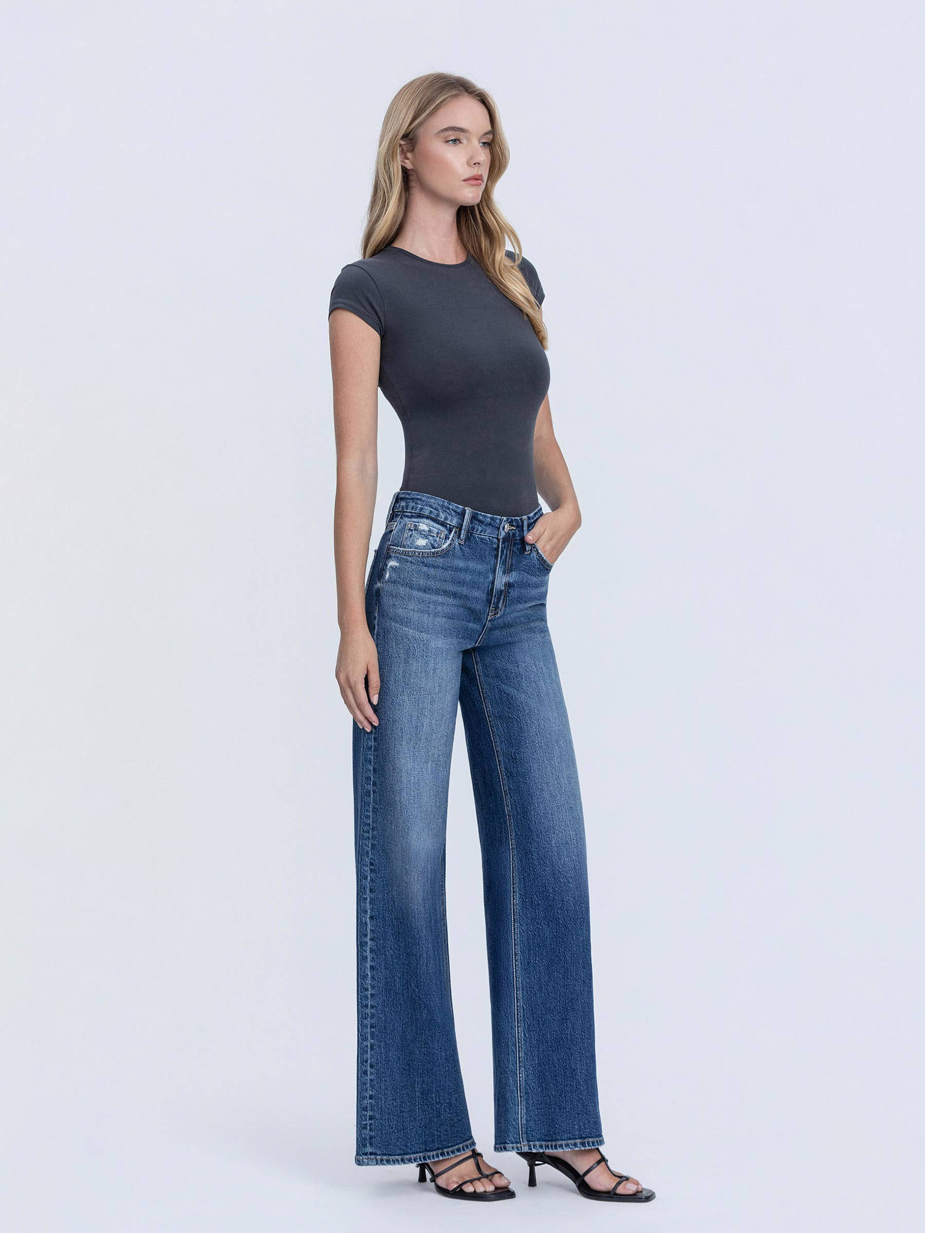 HIGH RISE DARK SEAMLESS WAISTBAND WIDE LEG JEANS T7148