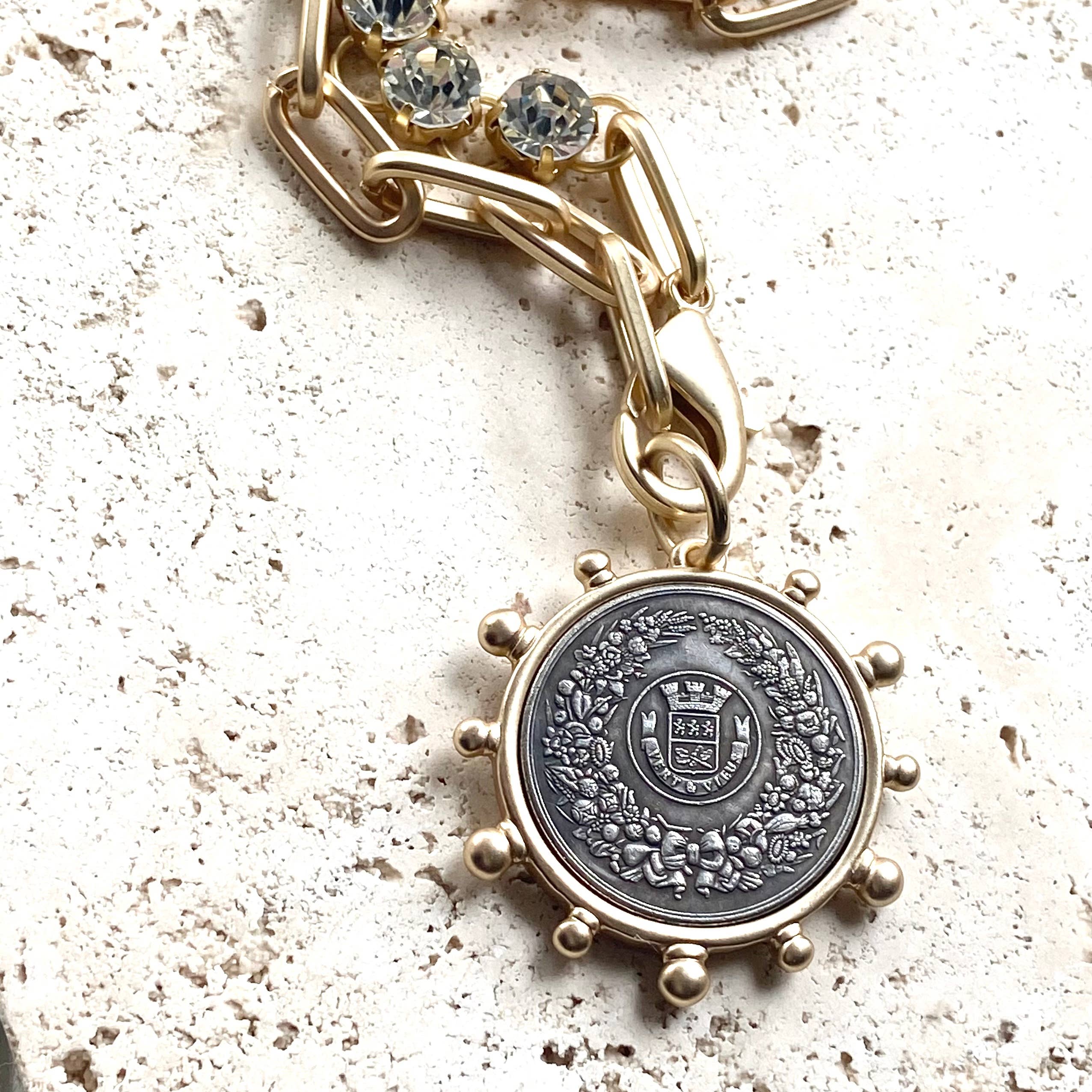 Horse equestrian queen French bee coin jewelry medallion