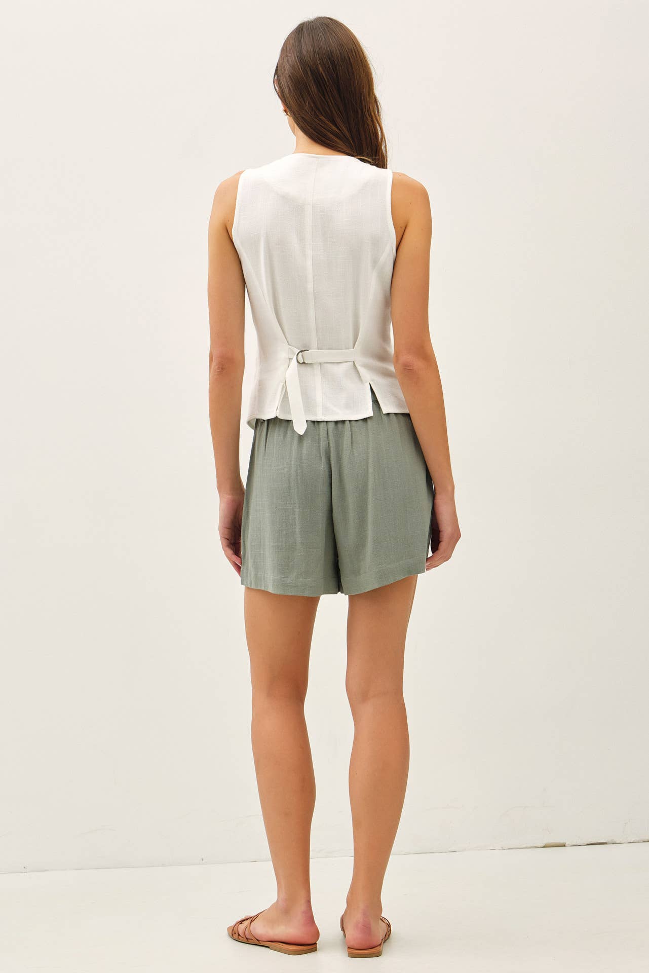 LINEN CLASSIC CUT VEST W BELTING AT BACK