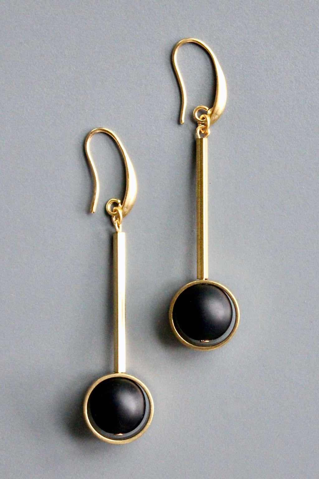HYLE46 Jet glass earrings