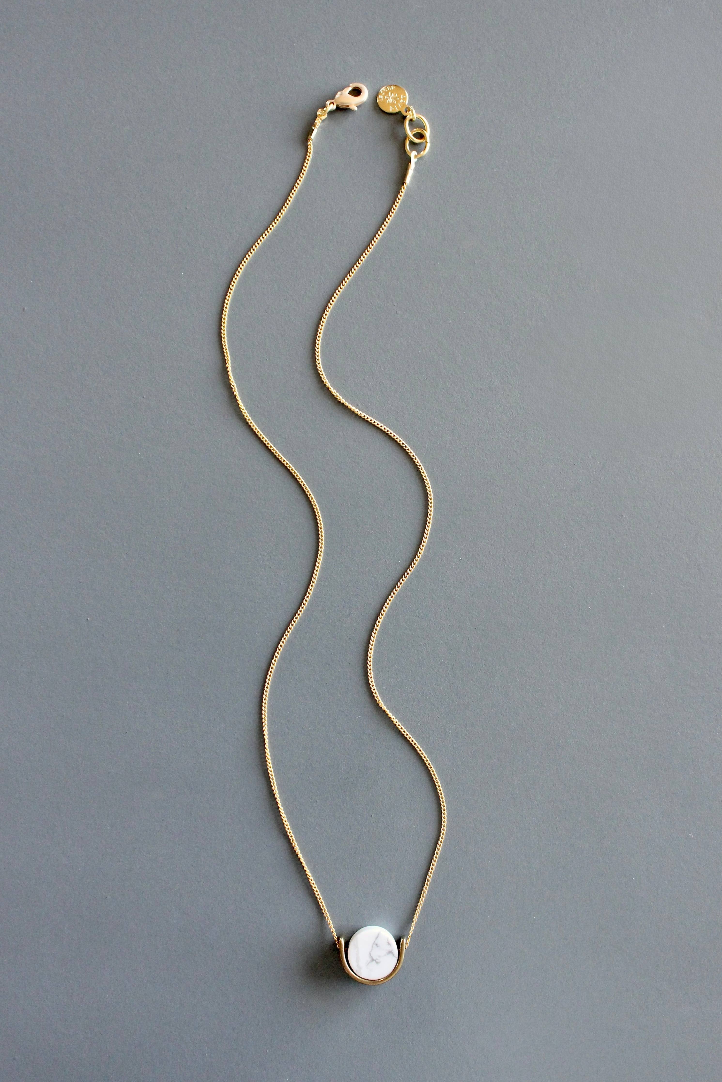 MLN116 Howlite mini geometric necklace