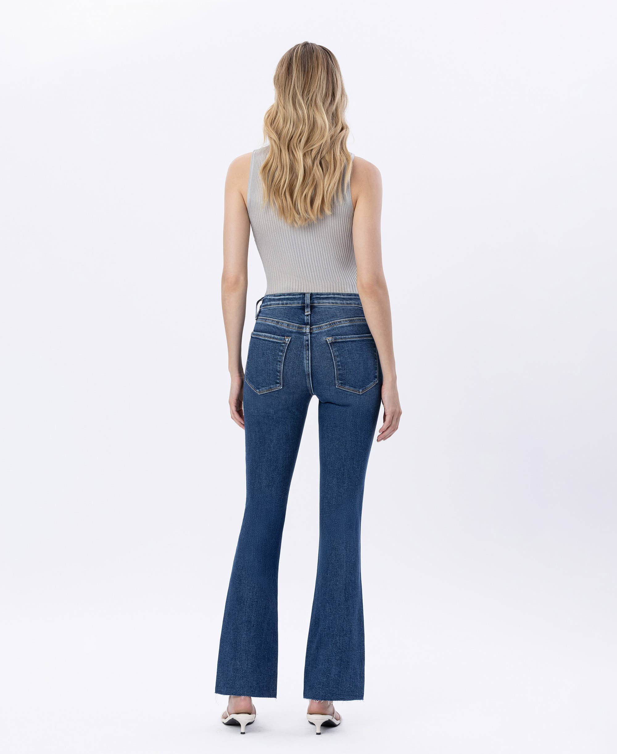 MID RISE MEDIUM DARK WASH SLIM BOOTCUT JEANS F5751