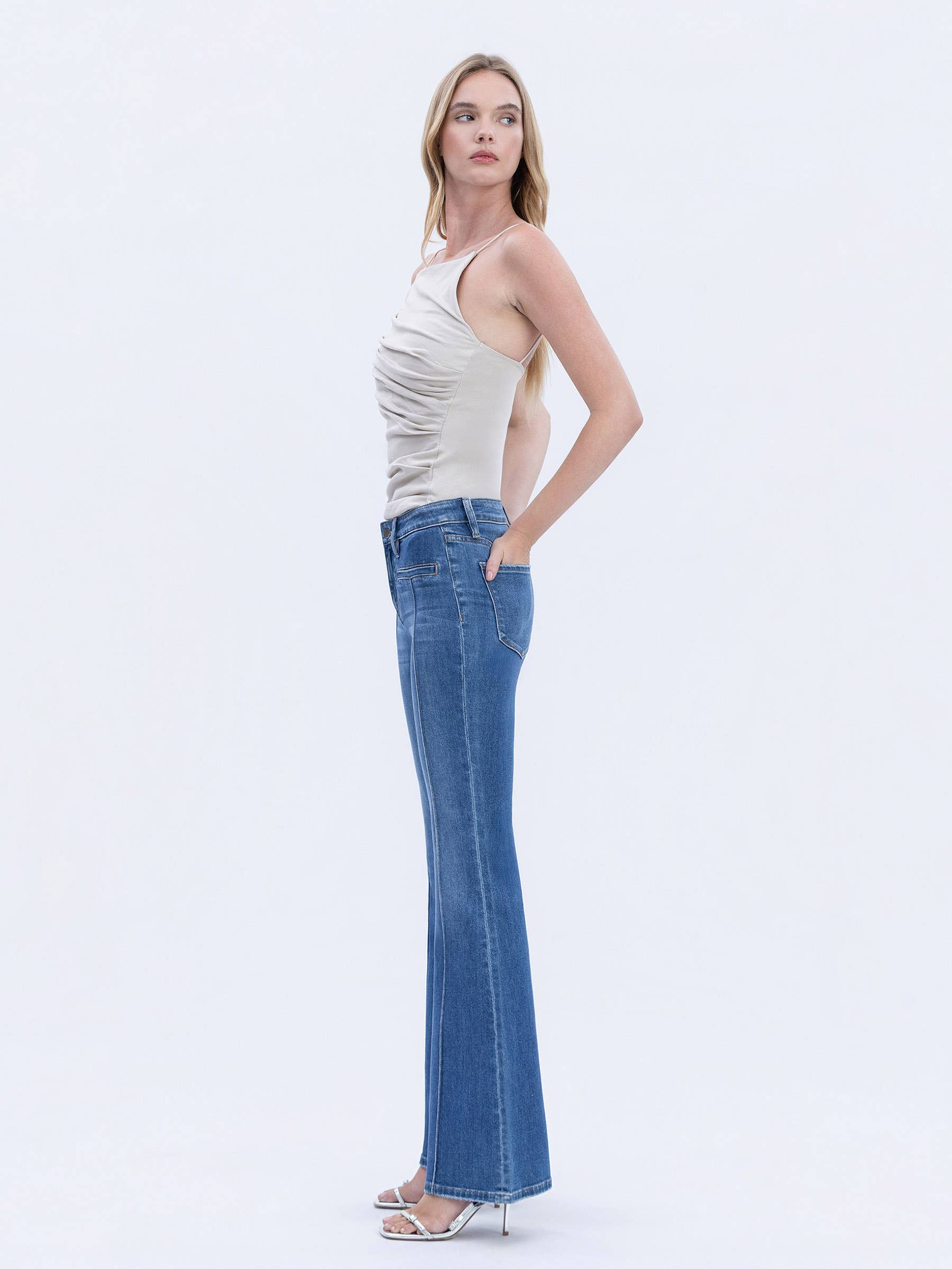 MID RISE WELT POCKET PIN TUCK FLARE JEANS F6324
