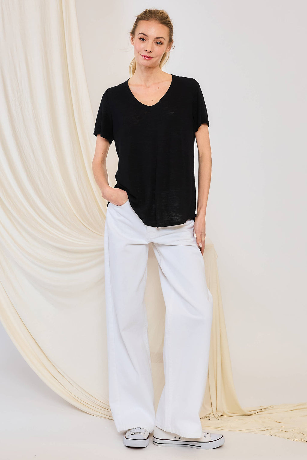 HACCI SLUB RELAXED FIT V-NECK S/S TEE FWMT3683
