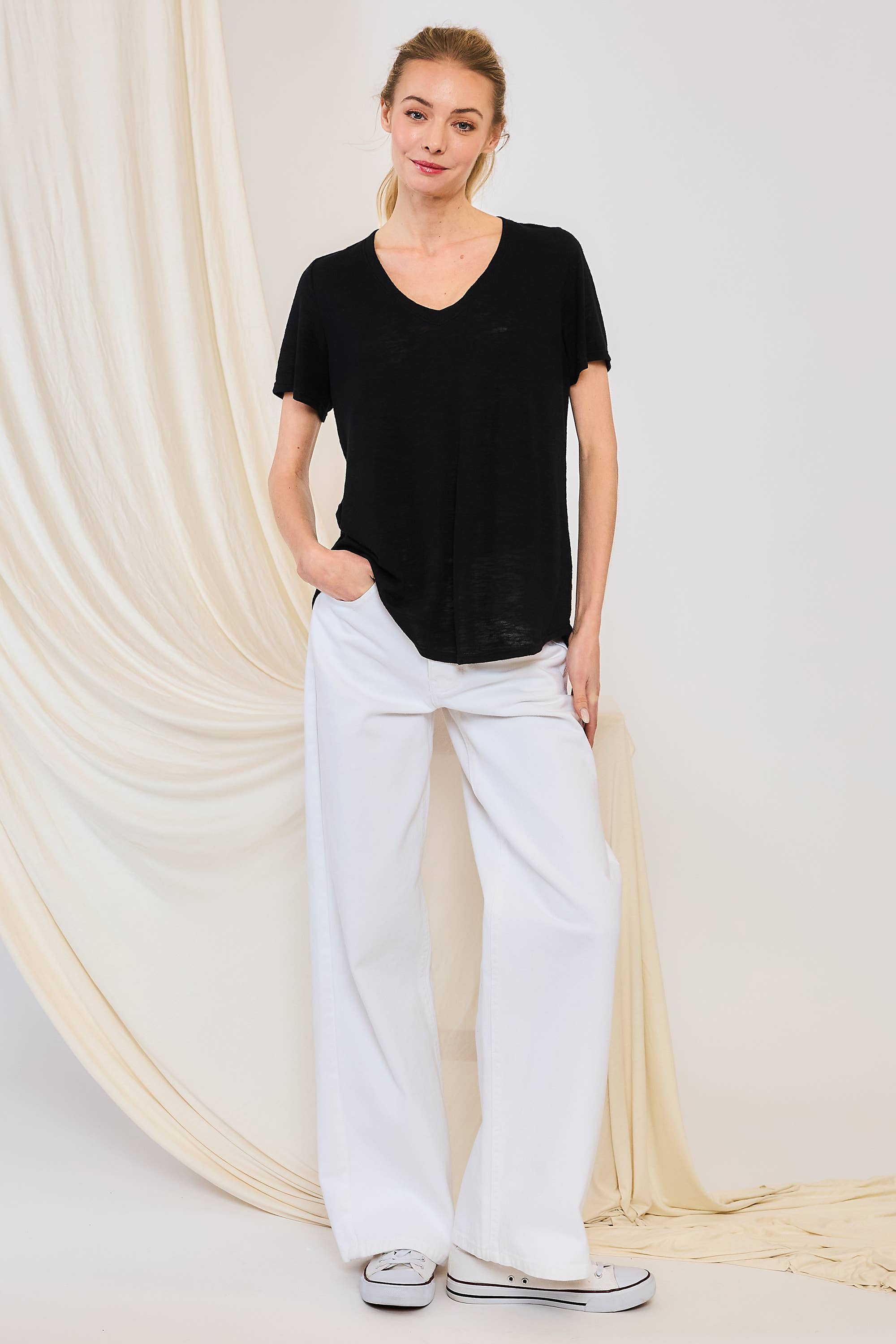 HACCI SLUB RELAXED FIT V-NECK S/S TEE FWMT3683