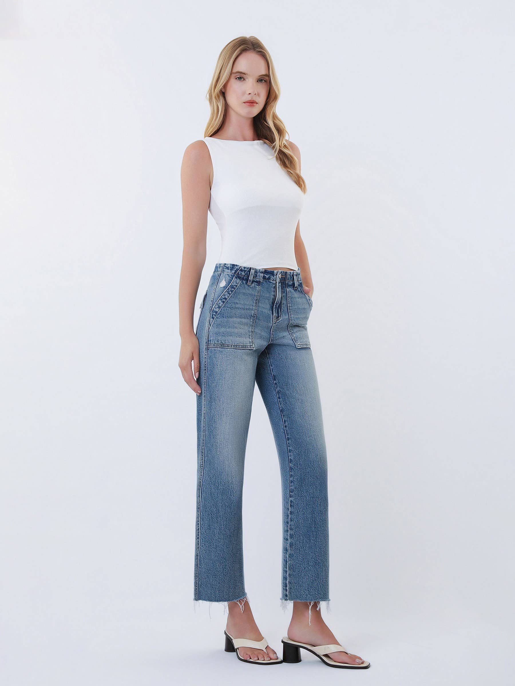 HIGH RISE PATCH POCKET SLIM WIDE JEANS T7243