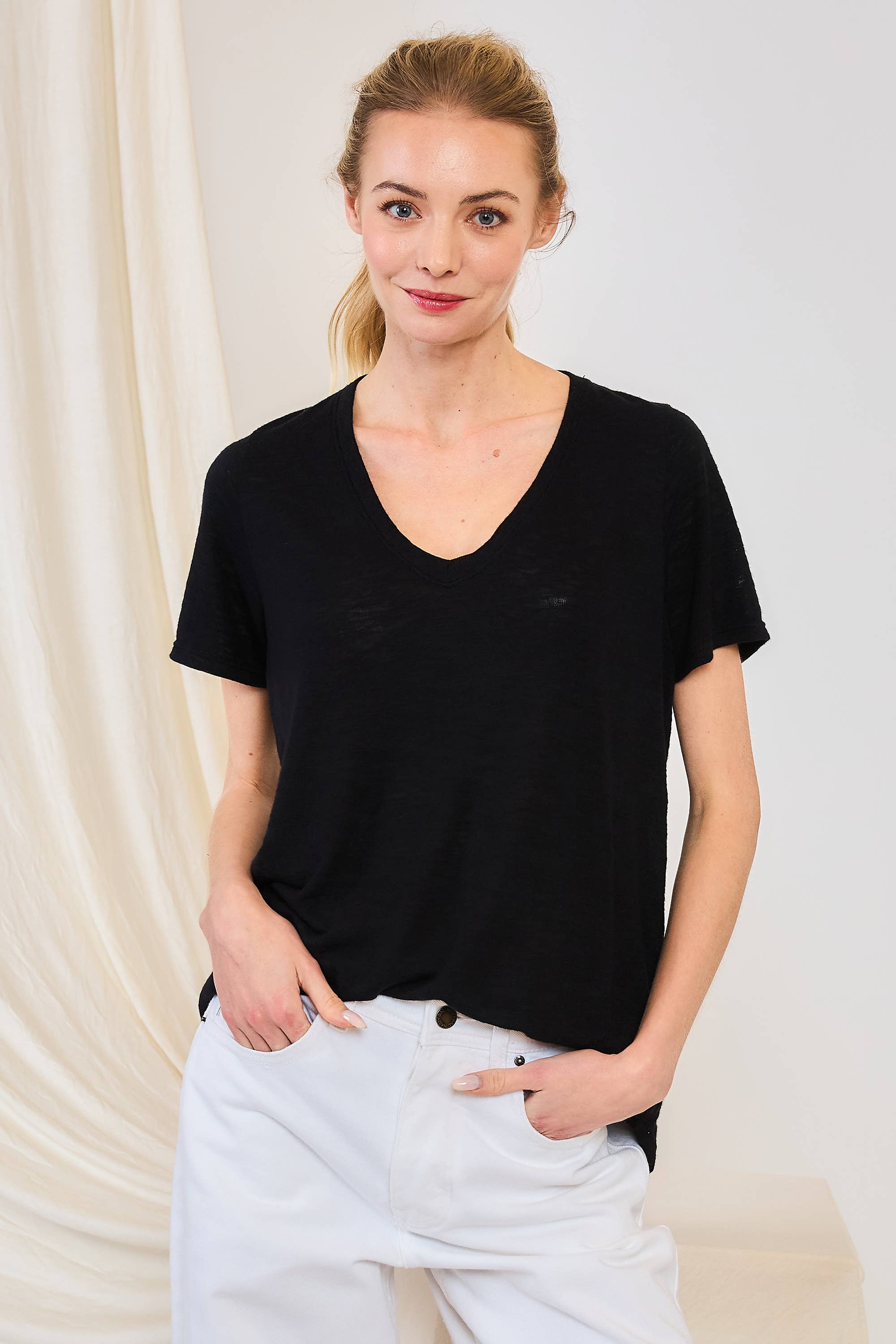 HACCI SLUB RELAXED FIT V-NECK S/S TEE FWMT3683