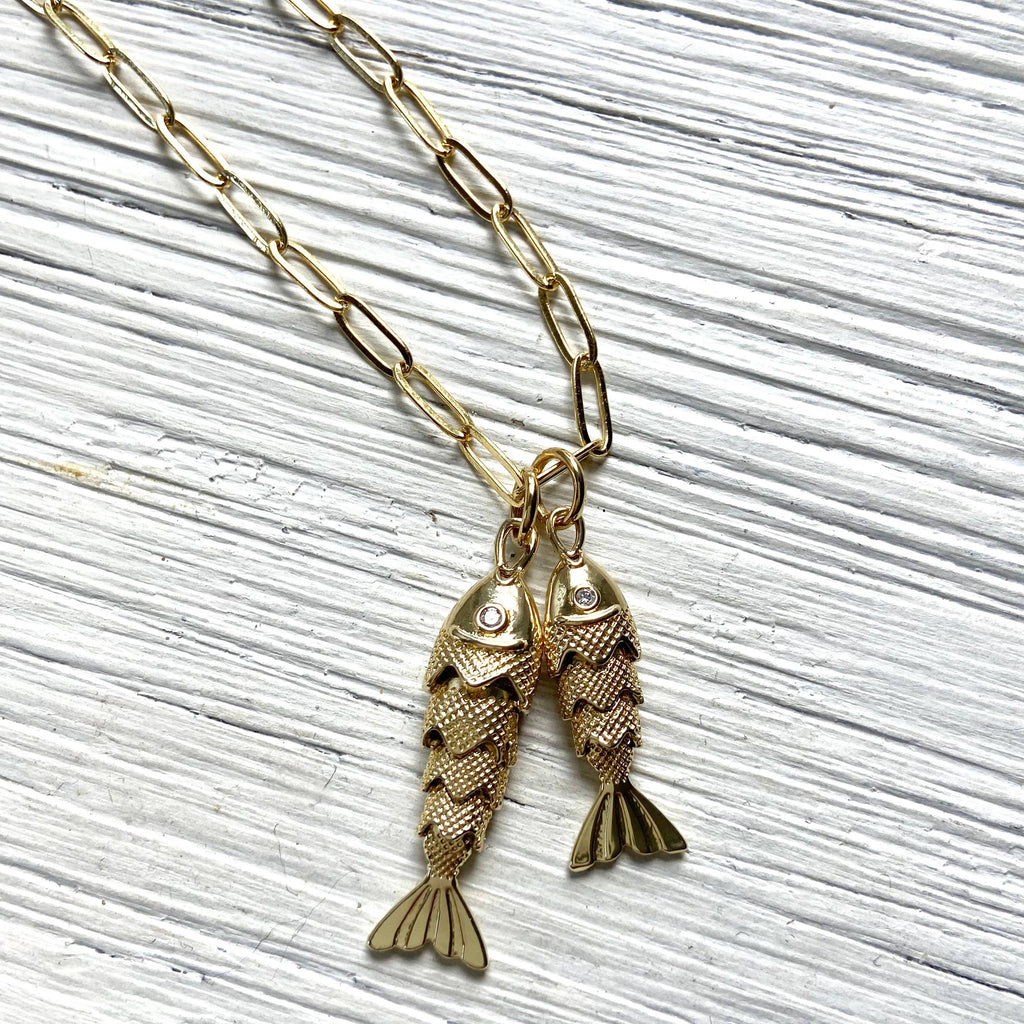 Double lucky goldfish pendant necklace 