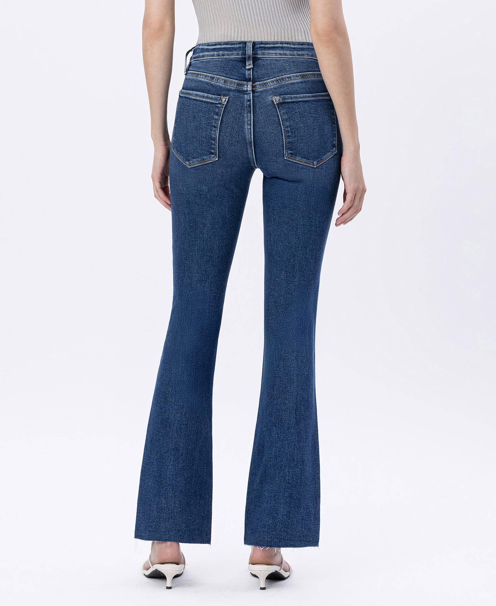 MID RISE MEDIUM DARK WASH SLIM BOOTCUT JEANS F5751