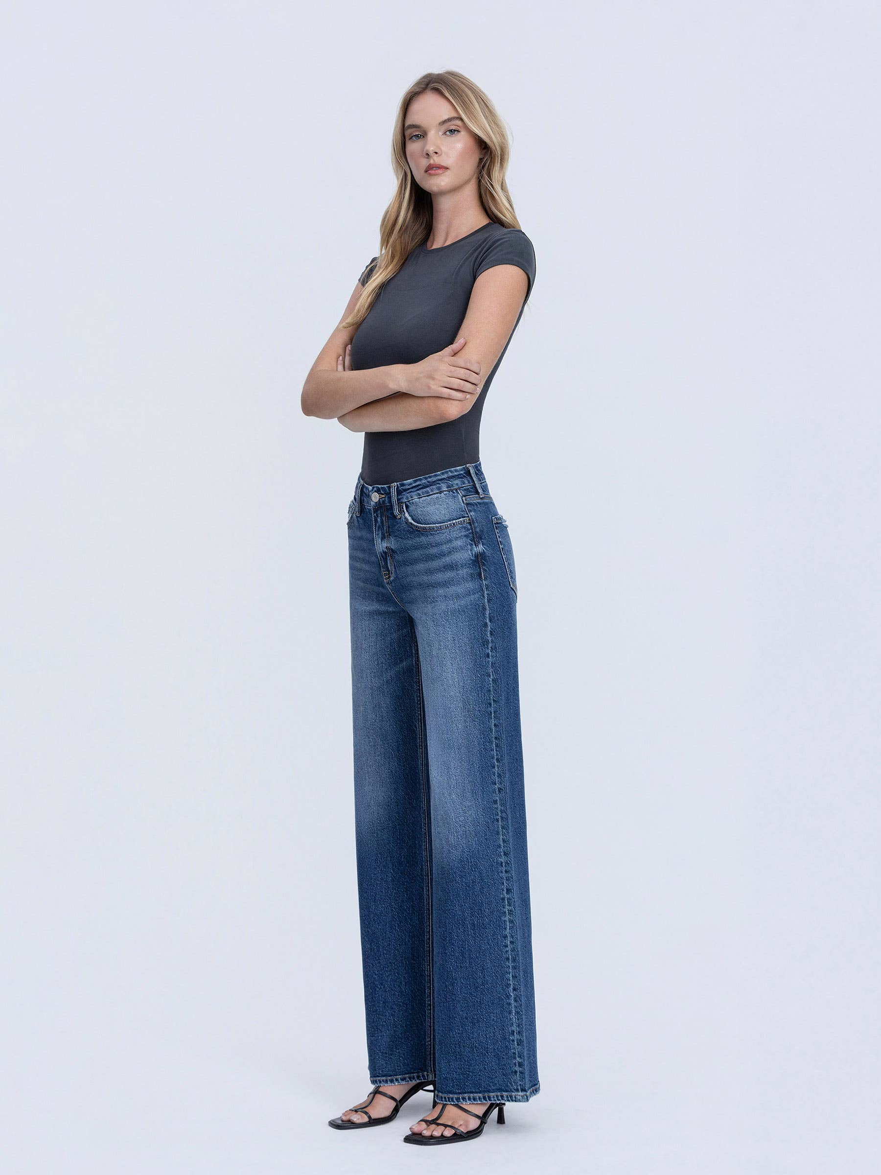 HIGH RISE DARK SEAMLESS WAISTBAND WIDE LEG JEANS T7148