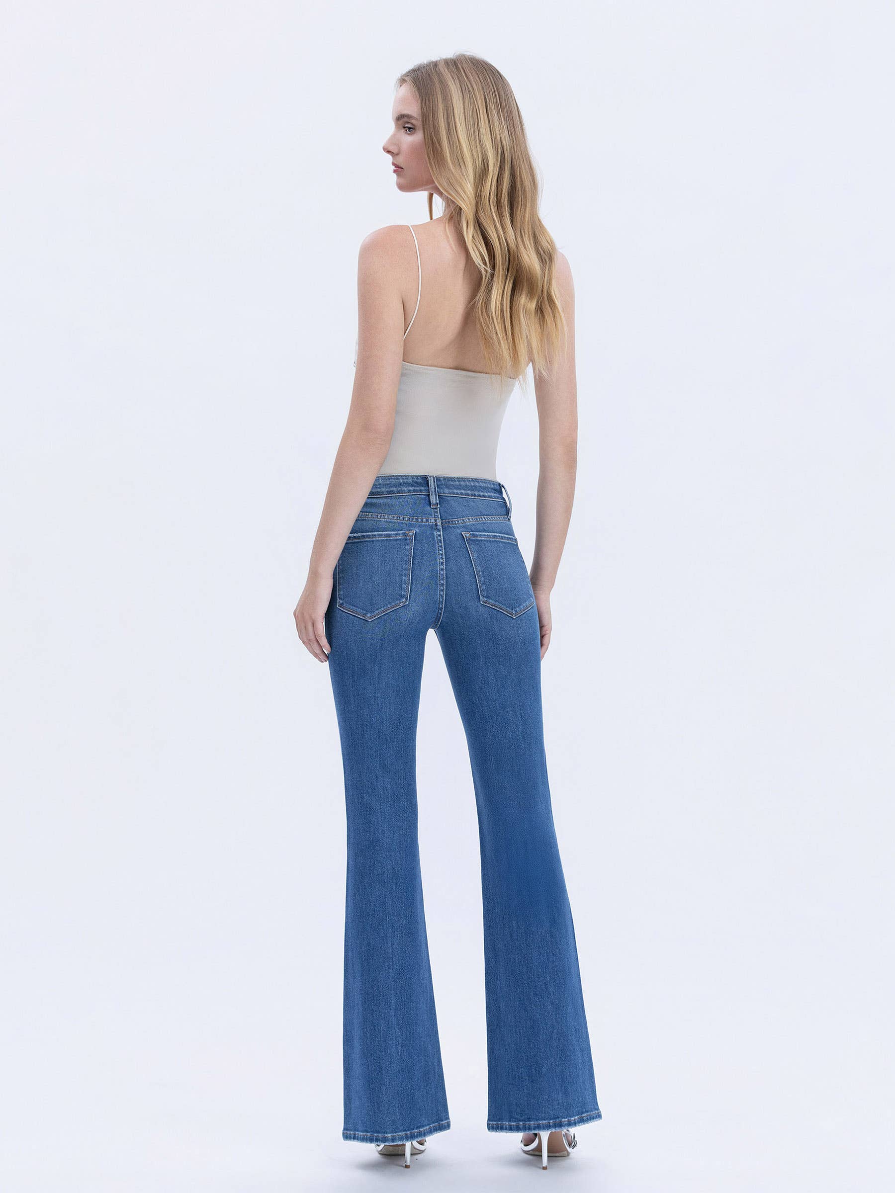 MID RISE WELT POCKET PIN TUCK FLARE JEANS F6324