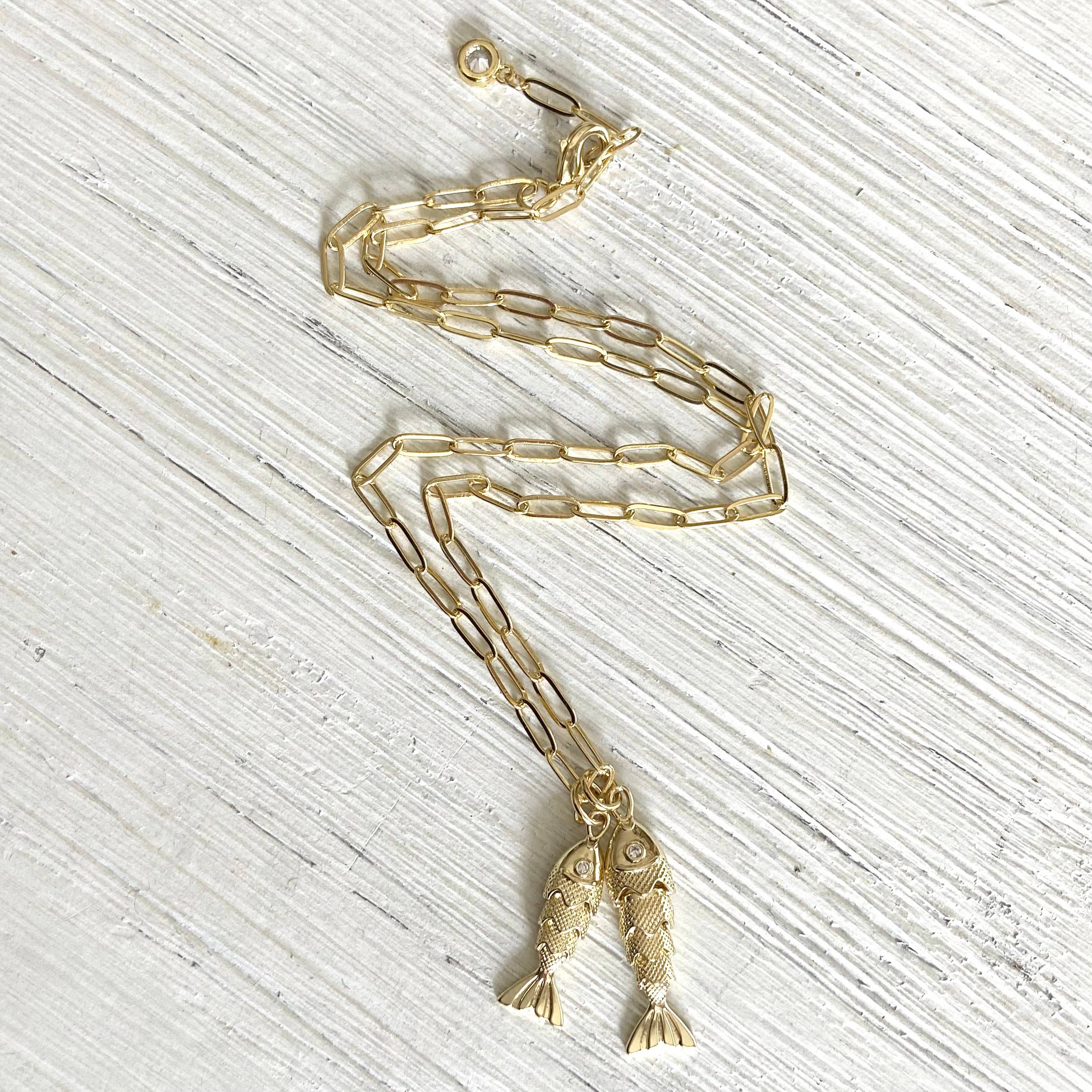 Double lucky goldfish pendant necklace 