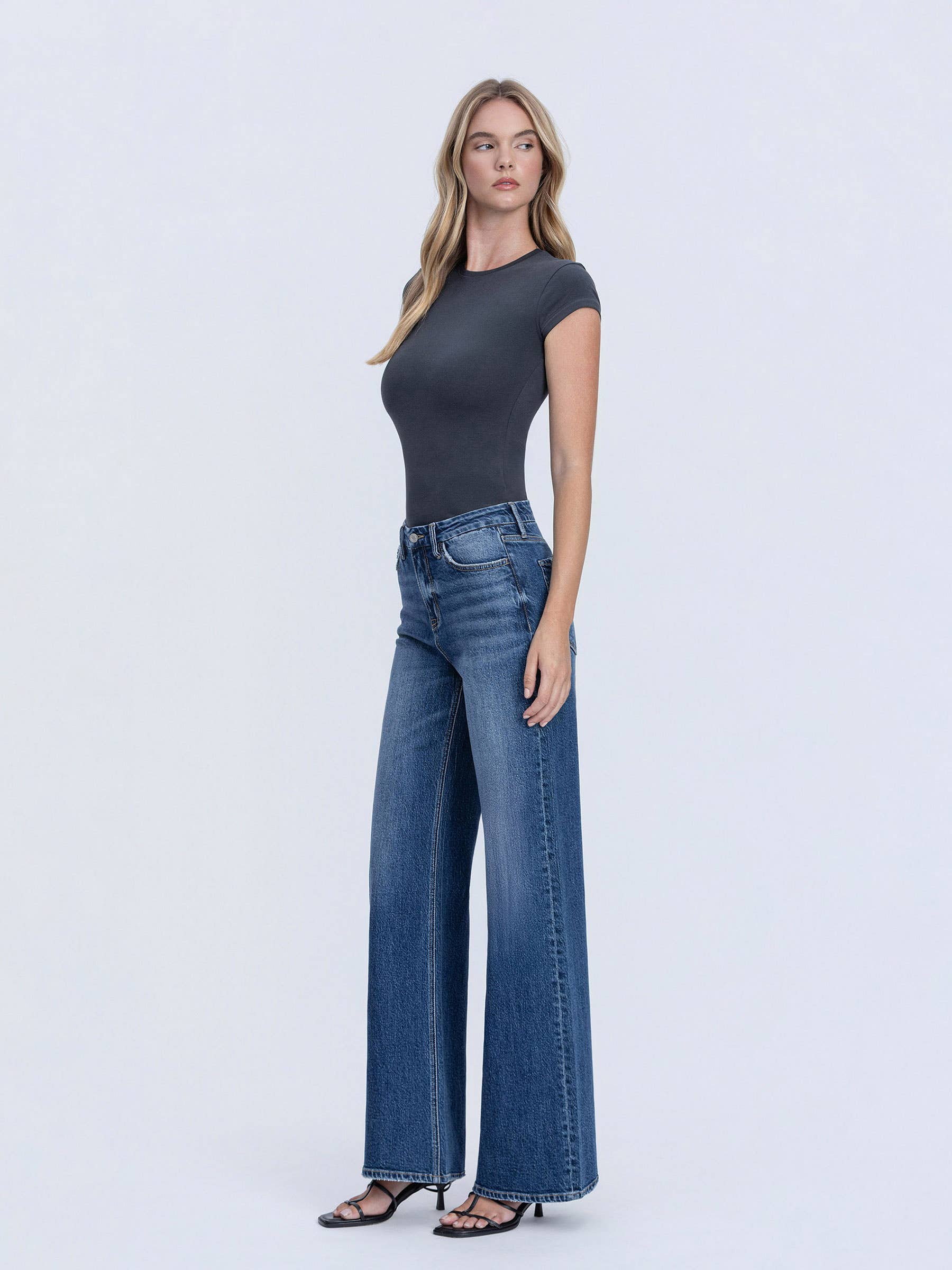 HIGH RISE DARK SEAMLESS WAISTBAND WIDE LEG JEANS T7148